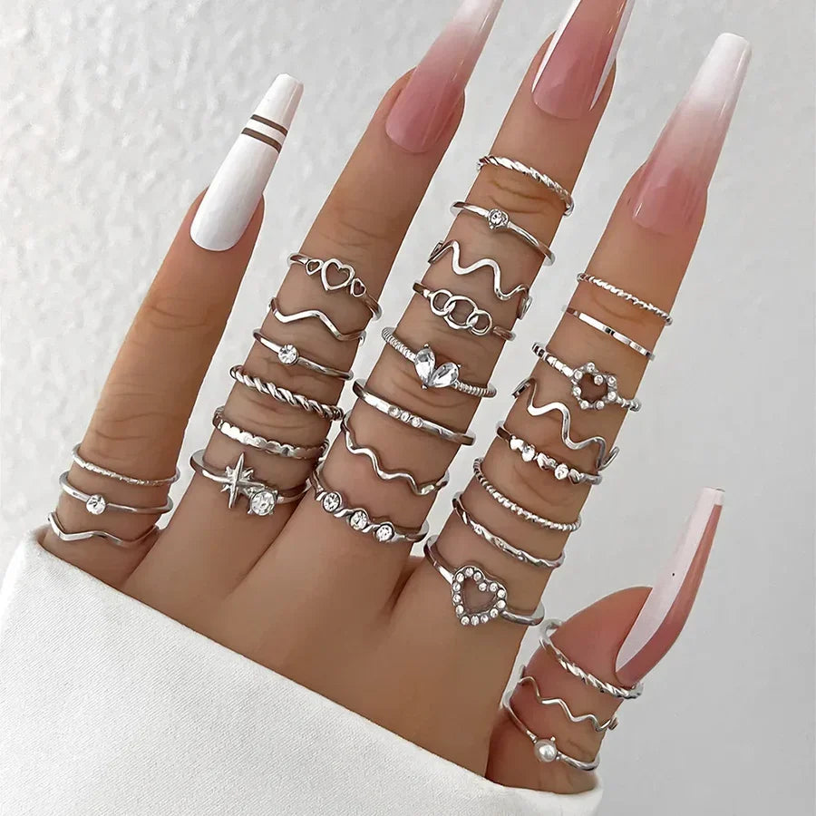 How to Layer Jewelry Like a Pro: Step-by-Step Tips